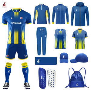 Quick Dry Breathable Fabric Reversible Football Uniform Set